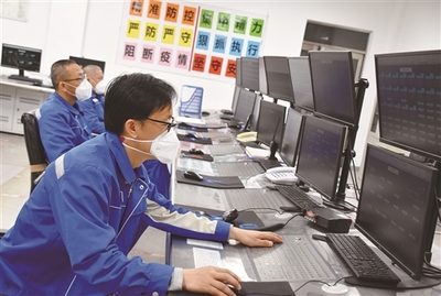 计算机技术开发赋能中国石油行业数字化转型