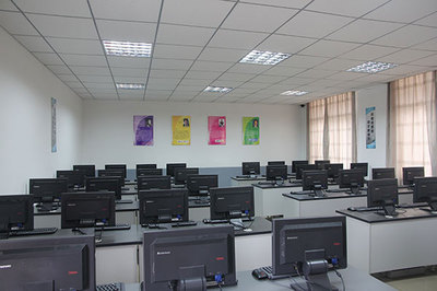 四川省商务学校计算机专业 聚焦计算机技术开发，培养新时代信息技术人才